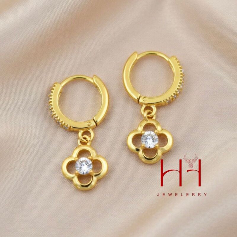 Qızıl Yonca Sırğalar